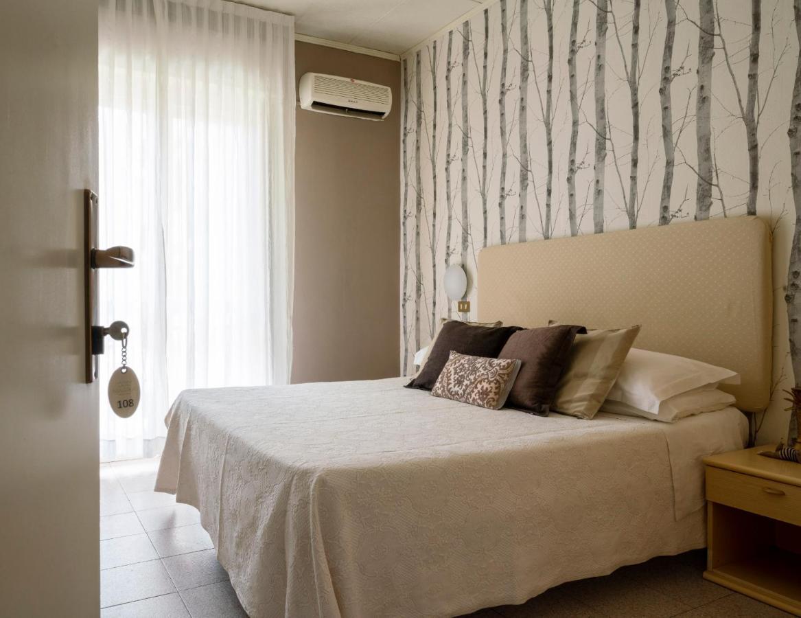 Hotel Maarea Milano Marittima Buitenkant foto
