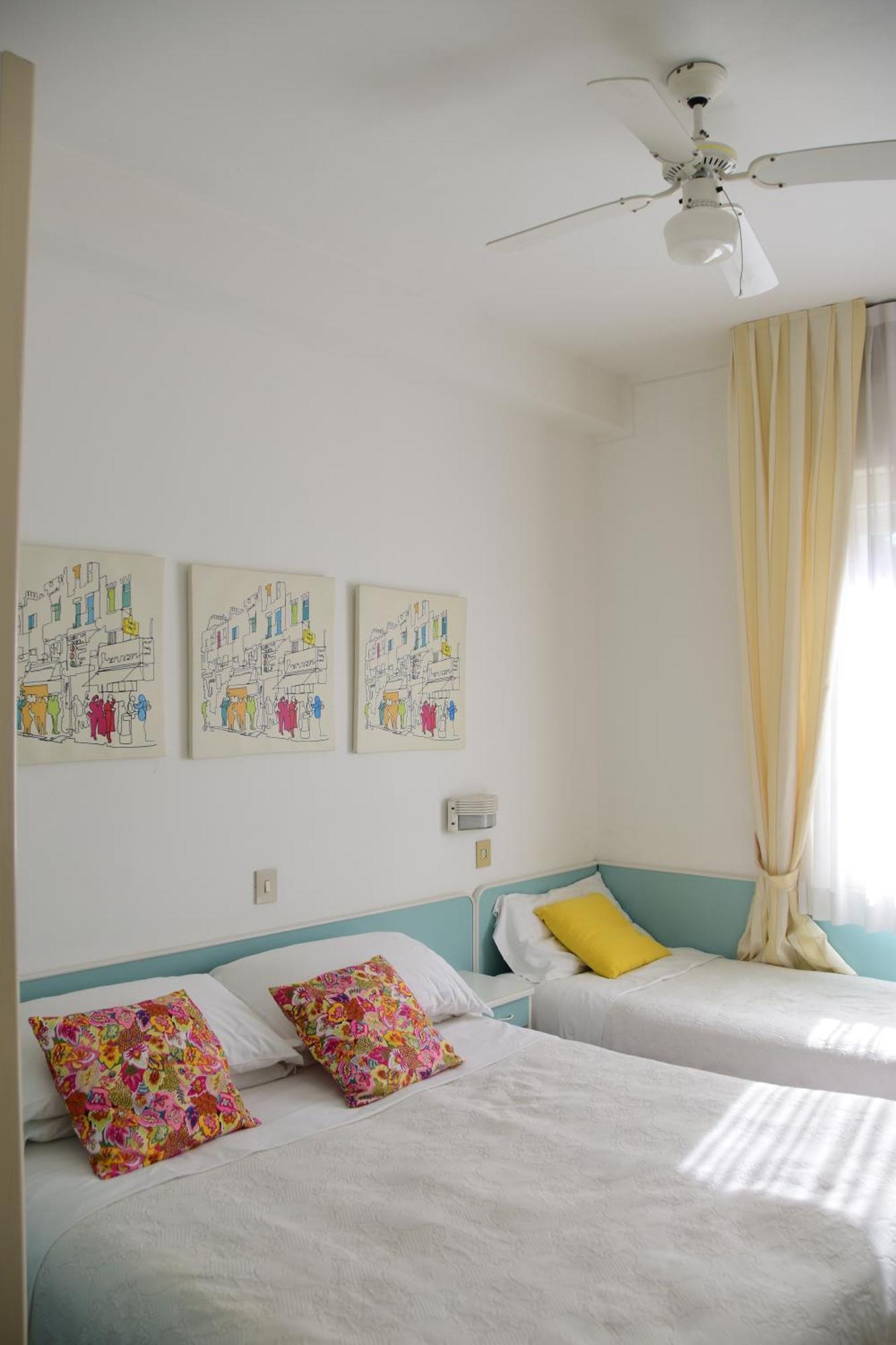 Hotel Maarea Milano Marittima Buitenkant foto